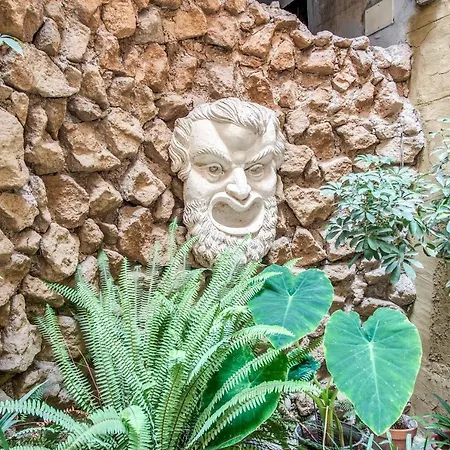 Casa Vantaggio * روما
